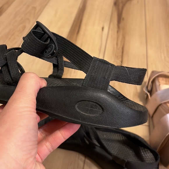 Chaco double strap sandal black in size 9 - Picture 3 of 4